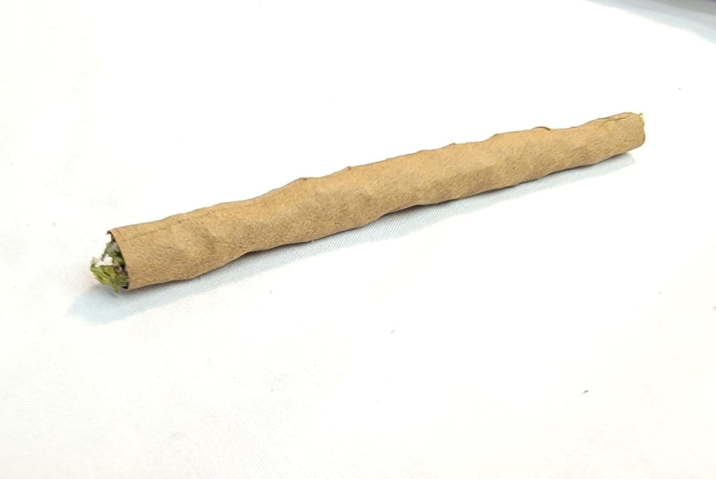 Ultra-Realistic Fake Joint with Hemp Wrap – 4.5” Prop Weed Accessory – Handmade Faux Cannabis Decor – 420 Gift or Prank by Faux-20 Decor