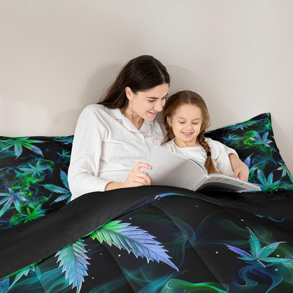 Cannabis Leaf Comforter Set Queen Size 3 Pcs,Marijuana Leaf Weed Psychedelic Bedding Set,Neon Green Leaves Botanical Trippy Quilt Set for Young Adults,2 Pillowcases