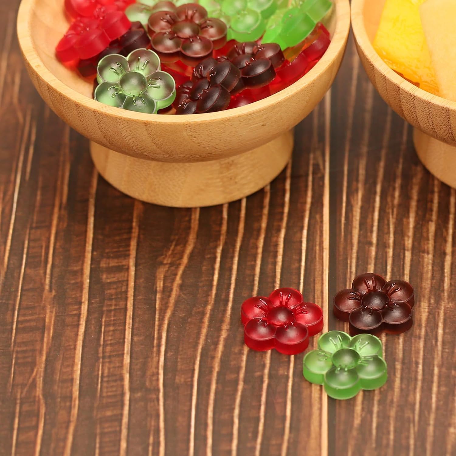 Marijuana Cannabis Hemp Leaf Silicone Molds with 70 Cavities Shaped for Pot Chocolate Candy Gummy, Flower