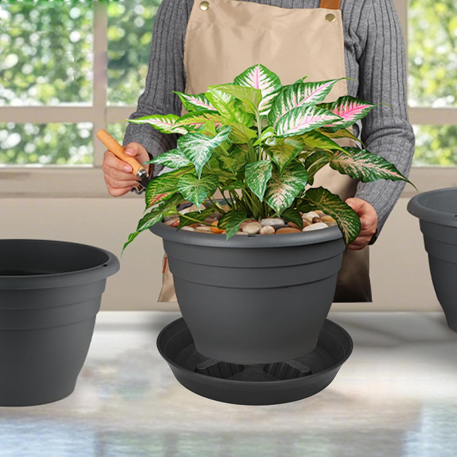 4 Pack Plant Saucer 8 inch, 10 12 14 17 inch, Plant Stand Plastic Plant Saucers for Indoors Outdoor, Heavy Duty Flower Planter Drip Trays for Pots, Pot Saucers for Plants, Grow Bags Saucers